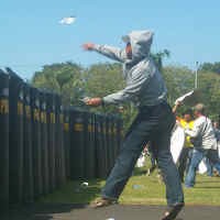 Demo Tolak Pilkada di Mapolda Jatim Ricuh