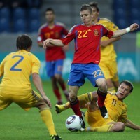 Spanyol Juara Grup B, Inggris Tersingkir