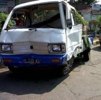 Rem Blong, Truk Seruduk 8 Mobil di Terminal Banyumanik Semarang