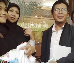 Aa Gym & Teh Ninih Resmi Bercerai