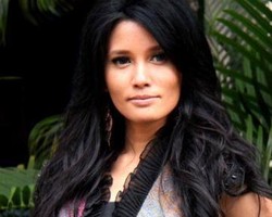 Bintangi Cahaya di Atas Cahaya, Titi Sjuman Jadi Diva