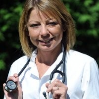 Manusia Cangkokan Sukses Jadi Dokter