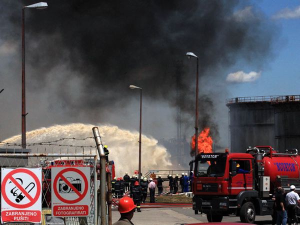 Kilang Minyak di Kroasia Terbakar
