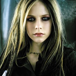 Baru Rilis Goodbye Lullaby, Avril Lavigne Garap Album Lagi