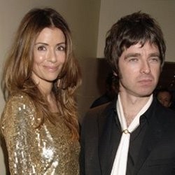 Noel Gallagher Resmi Menikah dengan Sara MacDonald