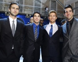  Bintang Gossip Girl Jadi Model Versace