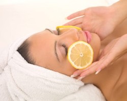 Kulit Cerah Lebih Cepat dengan Bahan Alami Ini