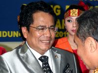 Hotman Raih Gelar Doktor di Bidang Hukum