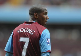 Ashley Young Berpeluang Gabung MU