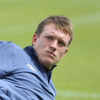 Jones Siap Hadapi Terapi Hairdryer Fergie