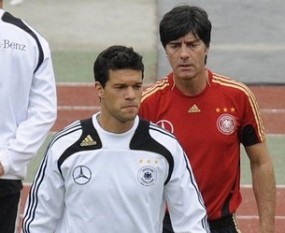 DFB Tak Mau Bersengketa dengan Ballack