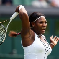 Serena Lewati Hadangan Pertama