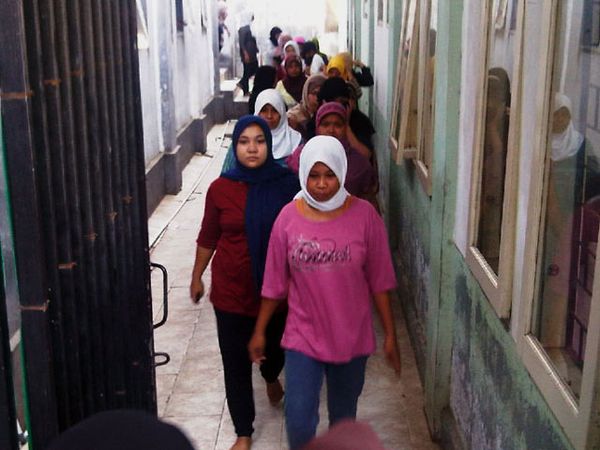 Penampungan Calon TKI Digerebek