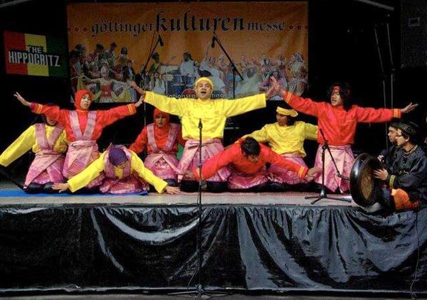 Tari Saman Meriahkan Gottinger Kulturmesse