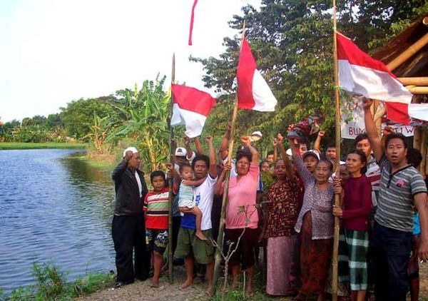 Warga Tolak Pencaplokan Waduk Lidah Kulon