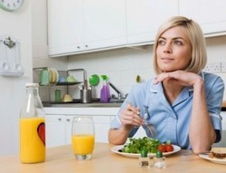 Makan Larut Malam Membuat Gemuk, Mitos atau Fakta?