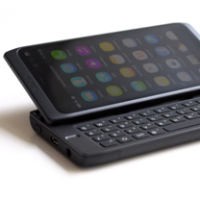 N950, Ponsel MeeGo Nokia dengan Keyboard Qwerty