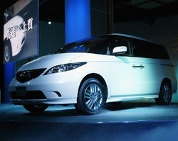 Honda Boyong MPV Elysion ke Indonesia?