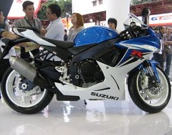 Moge Ratusan Juta Laris Manis, Suzuki Tersenyum Puas