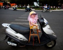 Belikan Anak Motor, Gambaran Orangtua Tidak Bertanggung Jawab