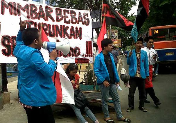 Demo Tuntut SBY-Boediono Turun
