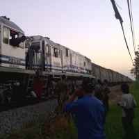 Lokomotif KA Barang Terbakar Saat Melintas di Bojonegoro