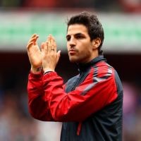 Milan Katakan Tidak untuk Fabregas, Hamsik dan Montolivo 