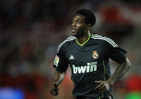 Adebayor Tak Tertarik dengan Zenit