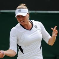 Zvonareva Out, Venus Melaju