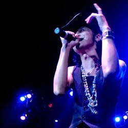 /rif Lampiaskan Kerinduan di Soundrenaline 2011