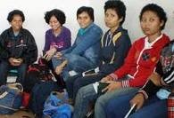  Ada Masalah TKI? Telepon 0800 1000 atau SMS 7266