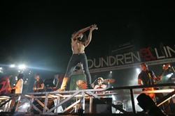 Slank Membakar Soundrenaline 2011 dengan Semangat Nasionalisme