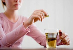 Benarkah Minum Teh Bisa Bikin Batu Ginjal?