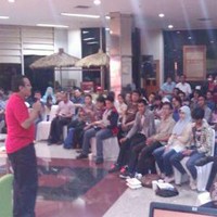 Aman Berkendara dengan Mengurung Ponsel