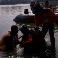 Pencarian Korban Perahu di Bengawan Solo Terbalik Dilanjutkan