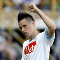 Incar Trofi, Hamsik Ingin Gabung Milan