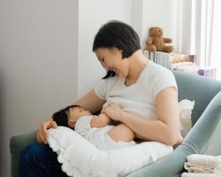 6 Mitos Salah yang Membuat Ibu Stop Menyusui