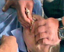 Wah! Pria Ini Nekat Telan Uang Hasil Suap Agar Tak Masuk Bui