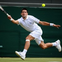 Djokovic Melenggang, Federer Tumbang