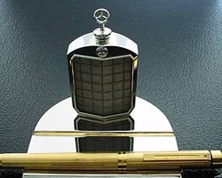 Mercedes Benz Rilis Parfum Pertama