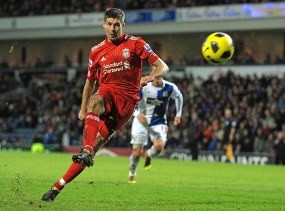 Gerrard Yakin Liverpool Segera Raih Trofi Lagi
