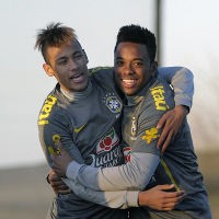 Kenari Kuning Bertumpu Pada Robinho