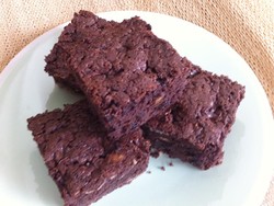 Resep Cake: Choco Fruity Nut Brownies