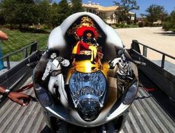 Suzuki Hayabusa Penghormatan Bagi Michael Jackson