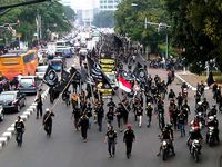 Pendemo Long March, Jl Cikini Macet