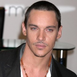 Bintang August Rush Diduga Mencoba Bunuh Diri