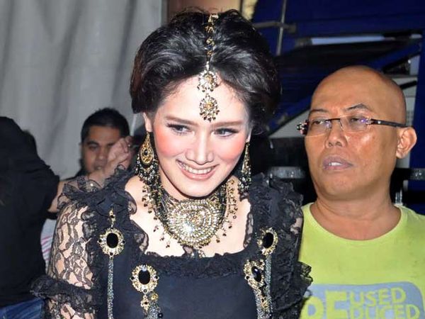 Mulan Jameela Bergaya Ratu Mesir