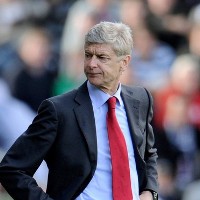 Bintang Diburu, Wenger Tetap Kalem