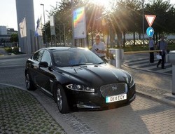 Sekali Full Tank Jaguar XF 2.2D Sanggup Berjalan 1.312 Km
