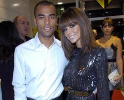 Ultah, Cheryl Cole Mesra Lagi dengan Eks Suami
